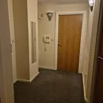Modern 2 Bedroom Unbeatable Centre Location! *
