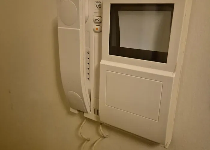 Modern 2 Bedroom Unbeatable Centre Location! アパート ブラッドフォード