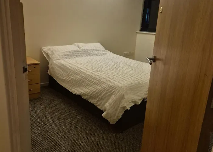 Modern 2 Bedroom Unbeatable Centre Location! Bradford (West Yorkshire)