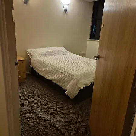 Modern 2 Bedroom Unbeatable Centre Location! Bradford (West Yorkshire)